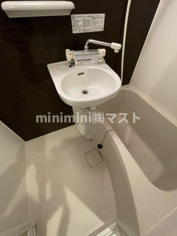 大阪市此花区春日出北２丁目の賃貸マンションの洗面所