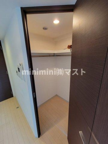 大阪市此花区西九条３丁目の賃貸マンションの収納