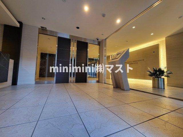 大阪市此花区西九条３丁目の賃貸マンションのロビー