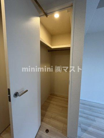 大阪市此花区西九条３丁目の賃貸マンションの収納
