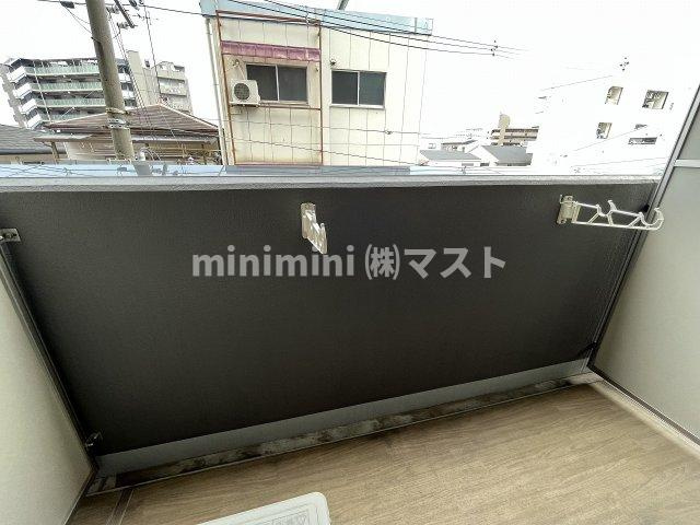 大阪市此花区西九条３丁目の賃貸マンションのバルコニー