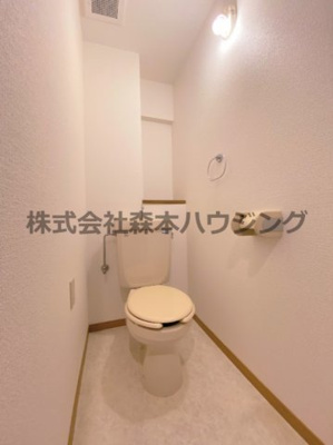 【トイレ】 | 　コーポ小林 | 落ち着いた色調のトイレです