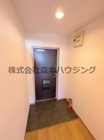 【玄関】 | 　コーポ小林 | ゆったりとした玄関です