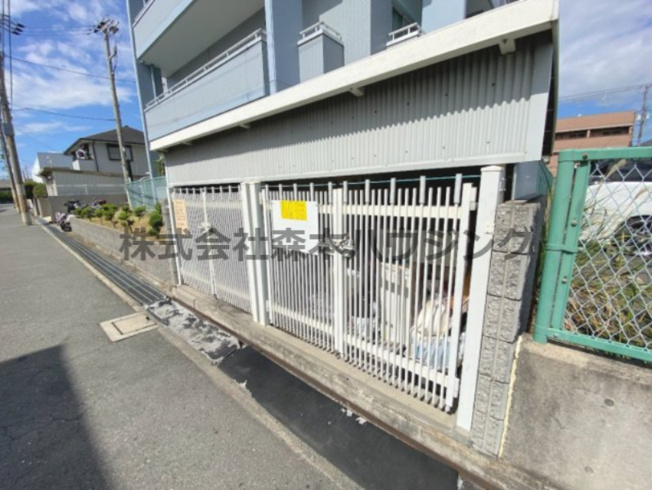 【その他共用部分】 | 　コーポ小林 | 専用ごみ置き場です