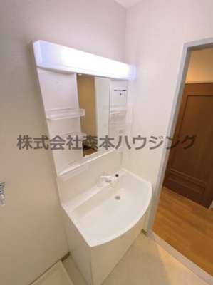 【独立洗面台】 | 　コーポ小林 | 朝の支度にも助かる、独立の洗髪洗面化粧台