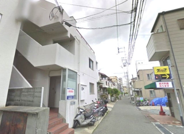 ビシック西進の外観