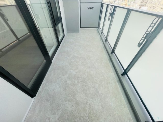 神戸市中央区北長狭通４丁目の賃貸マンションのバルコニー