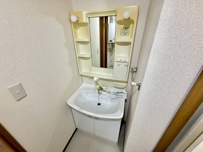 神戸市東灘区本庄町２丁目の賃貸マンションの洗面所