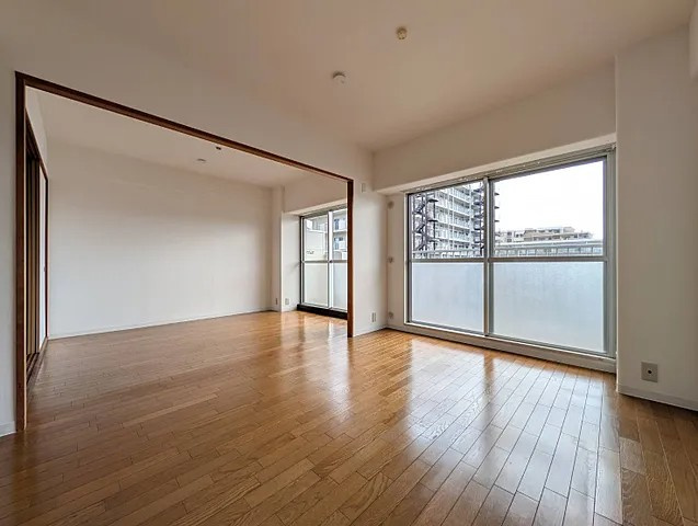 神戸市東灘区魚崎南町２丁目の賃貸マンションの居間・リビング
