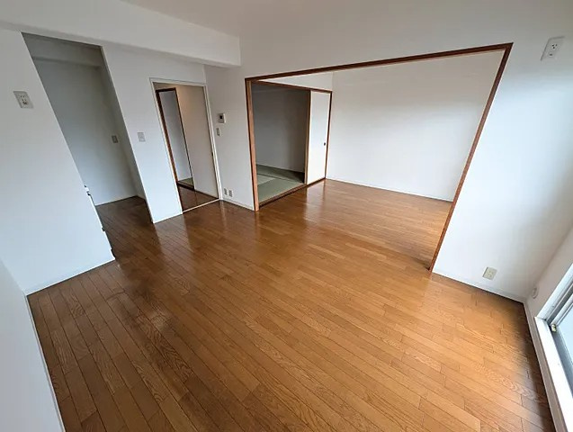 神戸市東灘区魚崎南町２丁目の賃貸マンションの居間・リビング