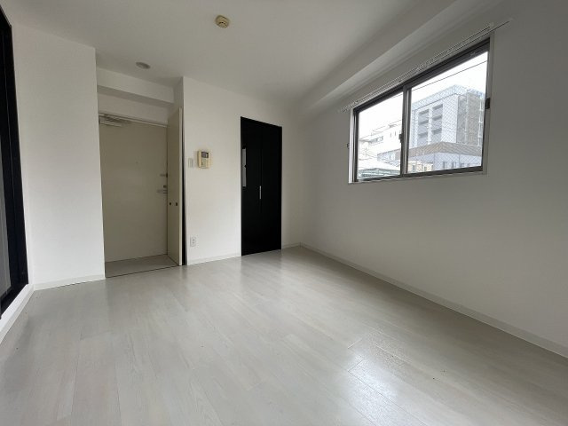 神戸市中央区下山手通８丁目の賃貸マンションの居間・リビング