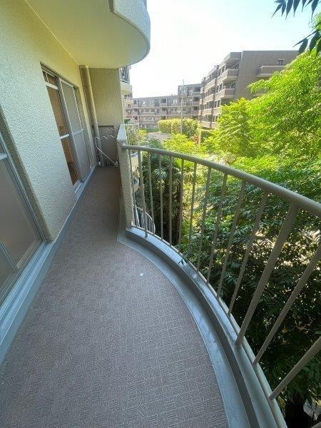 芦屋市朝日ケ丘町の賃貸マンションのバルコニー