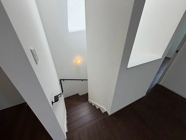 神戸市灘区天城通３丁目の一戸建ての居間・リビング