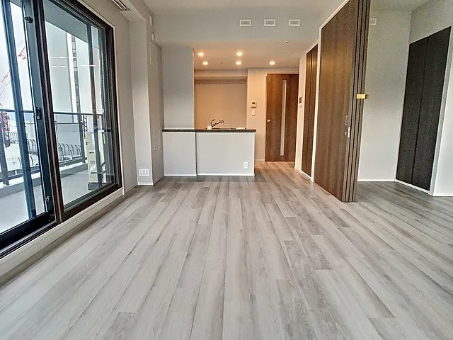 神戸市中央区新港町の賃貸マンションの居間・リビング