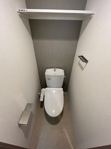 神戸市中央区琴ノ緒町４丁目の賃貸マンションのトイレ