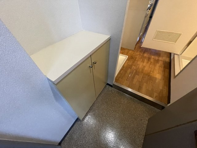 神戸市東灘区魚崎南町３丁目の賃貸マンションの玄関