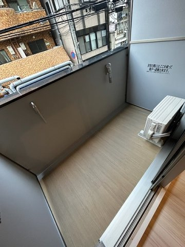 神戸市中央区琴ノ緒町４丁目の賃貸マンションのバルコニー