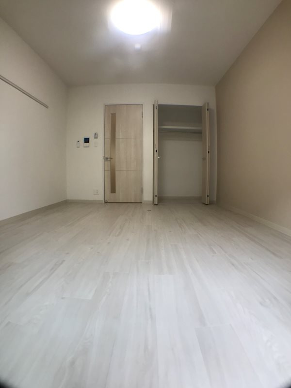 神戸市灘区岩屋中町２丁目の賃貸マンションの居間・リビング
