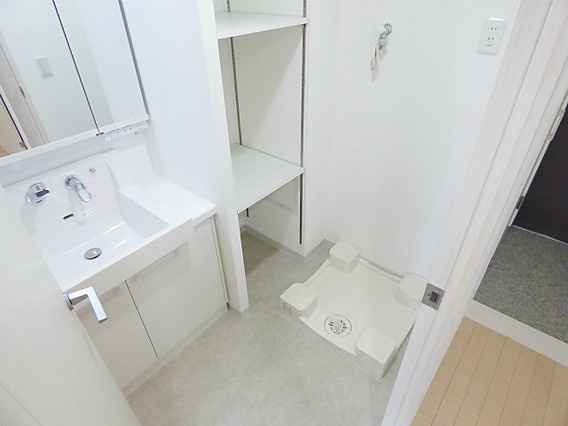神戸市東灘区深江南町１丁目の賃貸マンションの洗面所