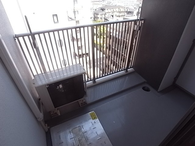 カノン甲南山手のバルコニー