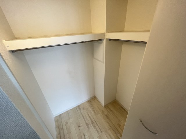 神戸市中央区磯辺通１丁目の賃貸マンションの収納