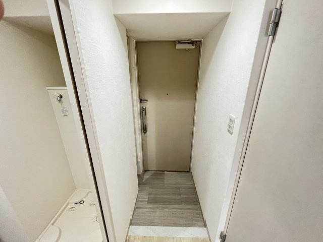 神戸市中央区磯辺通１丁目の賃貸マンションの玄関