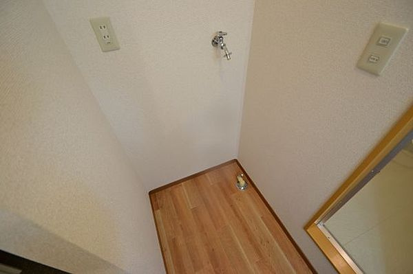 神戸市東灘区本山北町５丁目のアパートの洗面所