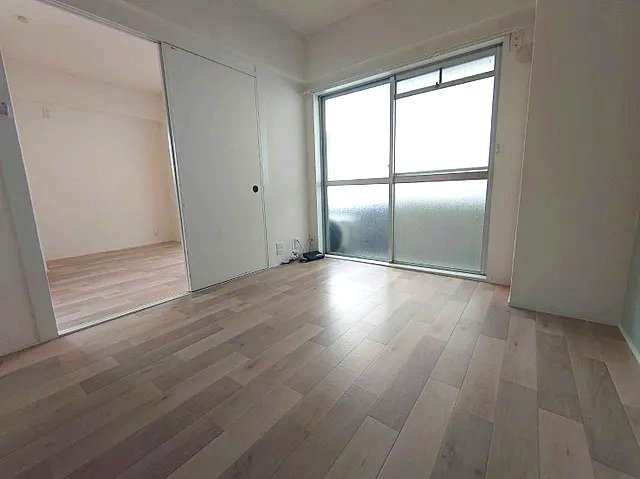 神戸市灘区城内通２丁目の賃貸マンションの居間・リビング