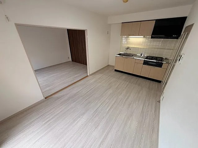 神戸市東灘区深江南町４丁目の賃貸マンションの居間・リビング