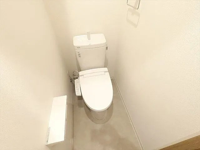 神戸市東灘区御影石町３丁目の賃貸マンションのトイレ