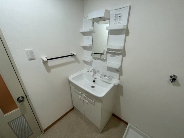 芦屋市平田町の賃貸マンションの洗面所