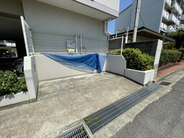 アプリーレ北青木の駐車場