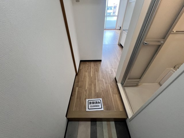 千代第一ビルの玄関