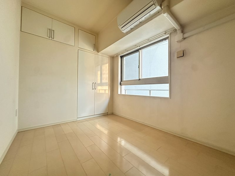 アーバネックス三宮磯辺通の居間・リビング