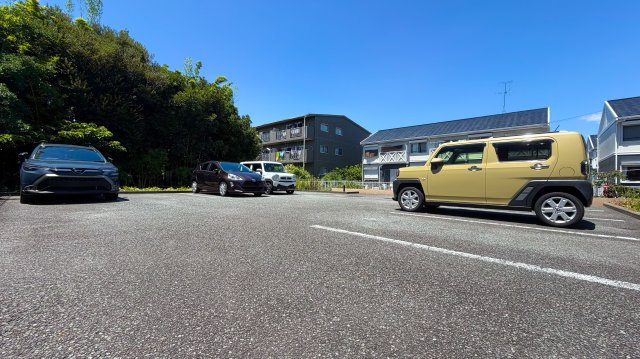 ソブリンハウスの駐車場
