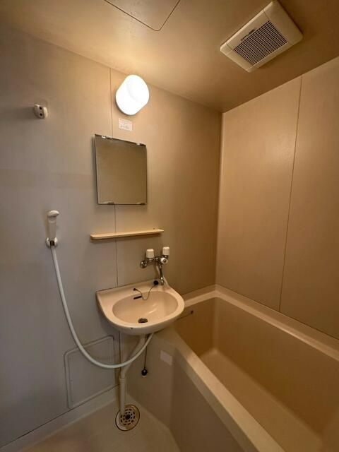 カーサ坂下の浴室