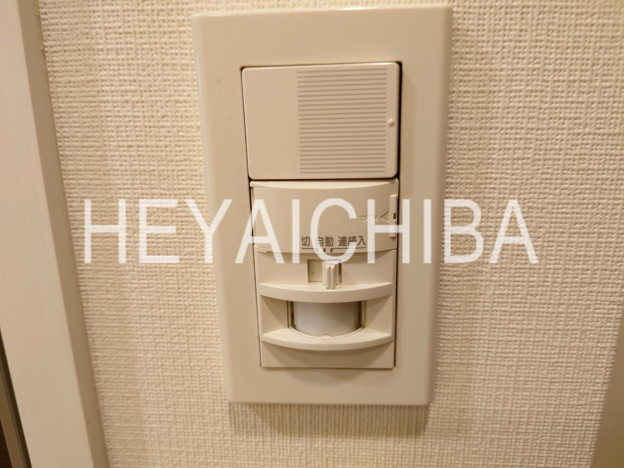 日神デュオステージ浅草Ⅱの玄関|人感センサーライト