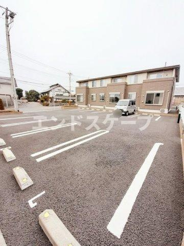 グラン　ジェルメの駐車場|高崎、前橋のお部屋探しはエンドスケープまで！お客様の理想お聞かせ下さい♪
