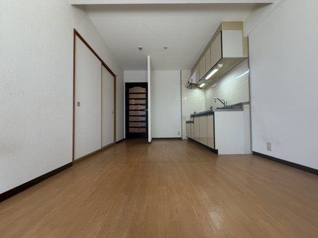 キャトルセゾンの居間・リビング