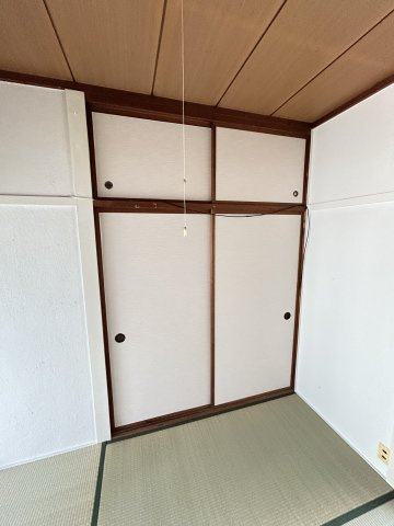 富田林市山中田アパートの収納