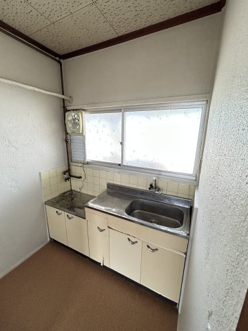 富田林市山中田アパートのキッチン