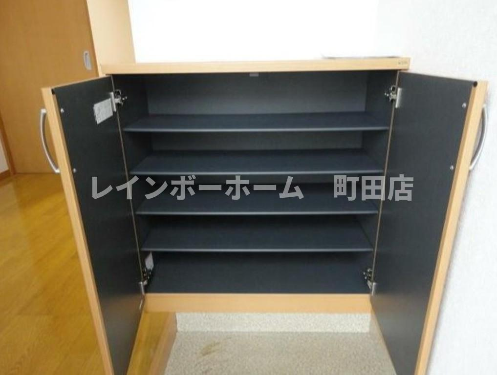 アドラブル※初期費用分割後払いサービス利用可能物件の玄関