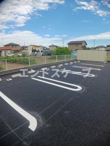 さんらいずⅡの駐車場|高崎、前橋のお部屋探しはエンドスケープまで！お客様の理想お聞かせ下さい♪