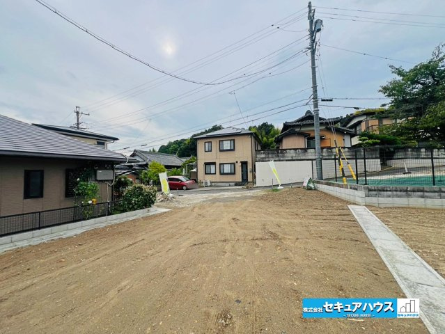 【同施工物件ご案内可能】みよし市福谷町蔵屋敷　全3棟の前面道路含む現地写真|事前予約にて現地ご見学いただけます！お気軽にお問い合わせください♪
■株式会社　セキュアハウス　豊明店■
住宅ローンに強く、知識、経験豊富なスタッフ在籍
お客様に寄り添い、ご成約後もサポート致します。