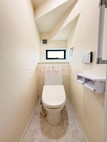 マイホームネクスト北野町今山のトイレ|落ち着いたトイレです