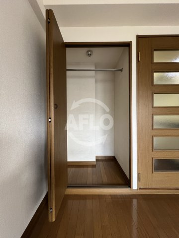 エスリード北梅田の収納|エスリード北梅田　クローゼット
