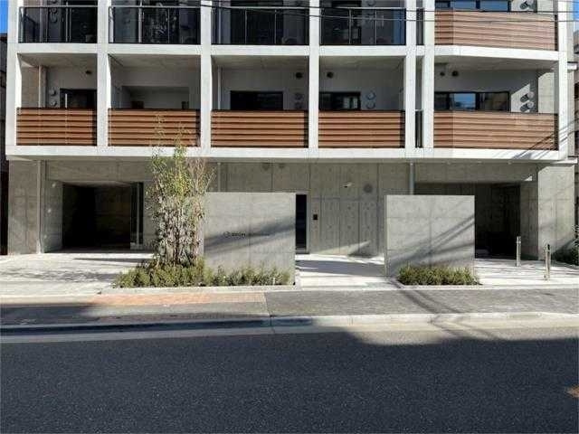 ZOOM浅草WESTのエントランス