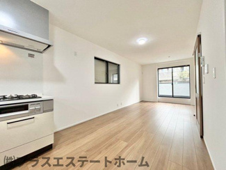 【居間・リビング】 | 上池田1丁目　築浅戸建