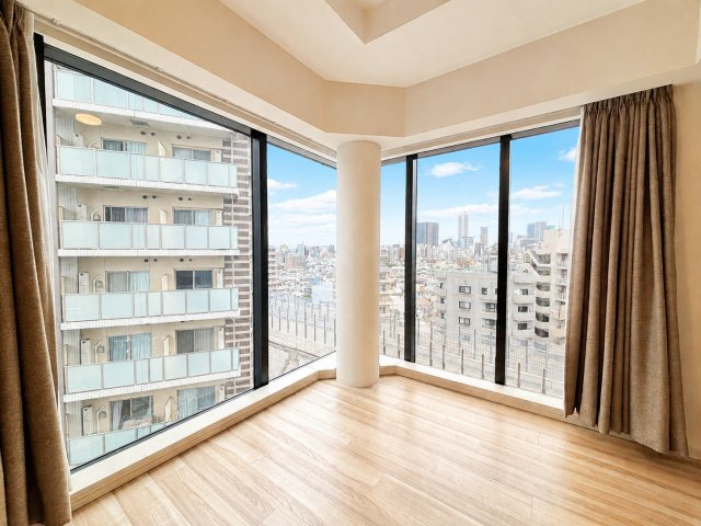 シティタワー池袋ウエストゲートの居間・リビング