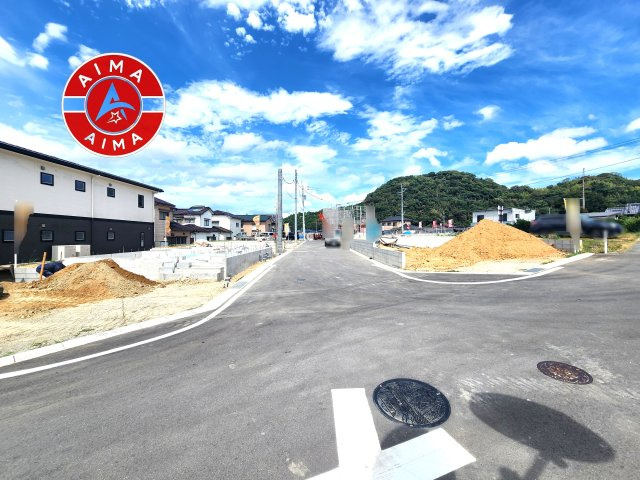 福津市畦町第1-4棟（3号棟）の外観|前面道路含む現地の写真です。
